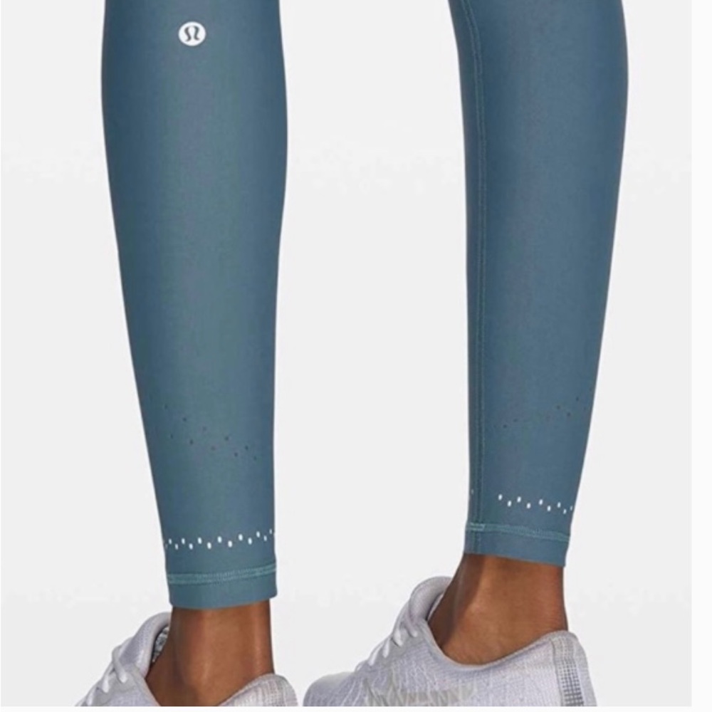 Lululemon In Focus Run Tight
NWT
lululemon athletica - Picture 3 of 4